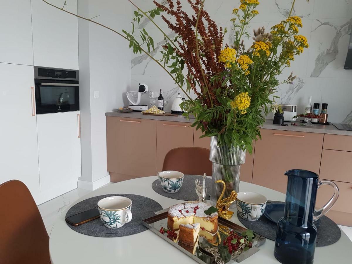 Apartament Marcelin Gold Wes Quality Suite Poznan Ngoại thất bức ảnh